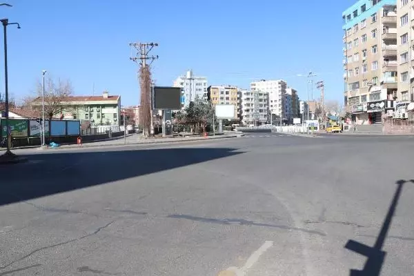 Son dakika haberi | Diyarbakır'ın cadde ve sokaklarında kısıtlama sessizliği Son dakika haberi | Diyarbakır'ın cadde ve sokaklarında kısıtlama sessizliği
