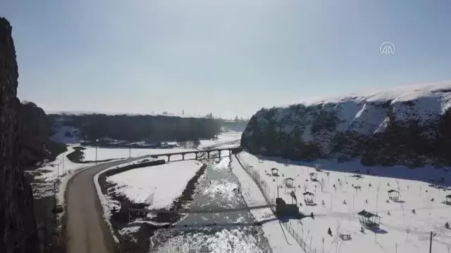 Doğu Anadolu'nun en soğuk kenti: Hava sıcaklığı sıfırın altında 19 derece Doğu Anadolu'nun en soğuk kenti: Hava sıcaklığı sıfırın altında 19 derece