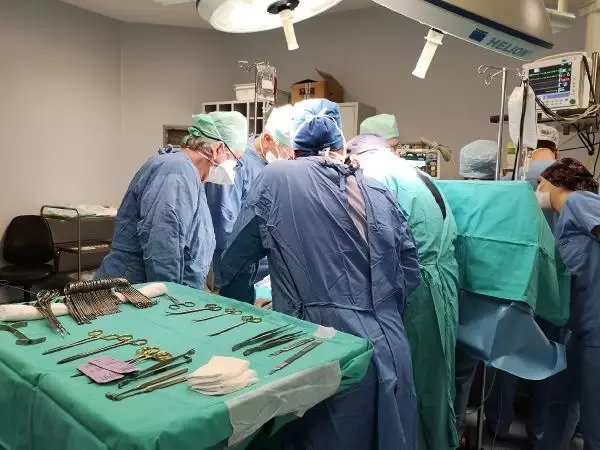 DÜNYADA 33, TÜRKİYE'DE 2'NCİ VAKA... 5 AYLIK IRAKLI BEBEĞİN KALBİNE TÜRK DOKTORDAN ZIRH... DÜNYADA 33, TÜRKİYE'DE 2'NCİ VAKA... 5 AYLIK IRAKLI BEBEĞİN KALBİNE TÜRK DOKTORDAN ZIRH...