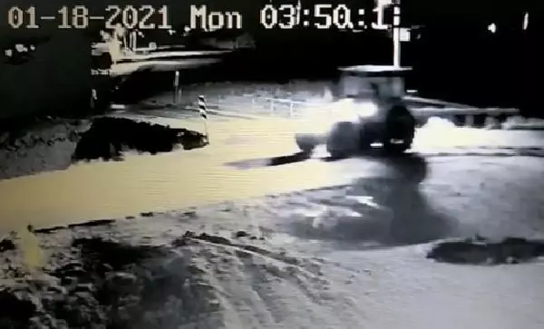 Jandarma, traktör hırsızlarını 312 saat güvenlik kamerası görüntüsü inceleyerek buldu Jandarma, traktör hırsızlarını 312 saat güvenlik kamerası görüntüsü inceleyerek buldu