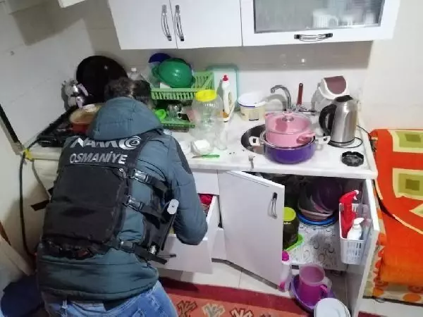 Osmaniye'de uyuşturucu operasyonuna 10 tutuklama Osmaniye'de uyuşturucu operasyonuna 10 tutuklama