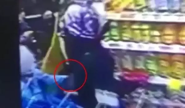 Şişli'de küçük hırsız kamerada Şişli'de küçük hırsız kamerada