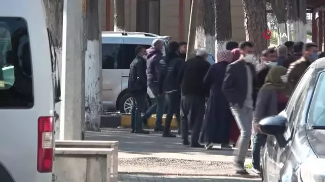 Son dakika! Takla atan araçta yanarak öldü Son dakika! Takla atan araçta yanarak öldü