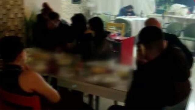 Tedbirleri hiçe sayıp mekanlarını pavyona çeviren iki işletmeciye ceza yağdı