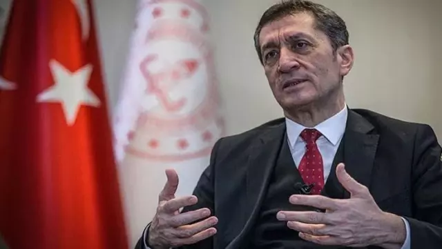 Yazın telafi eğitimi olacak mı? Bakan Selçuk ilk işareti verdi Yazın telafi eğitimi olacak mı? Bakan Selçuk ilk işareti verdi
