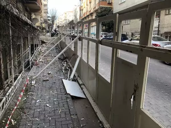 Son Dakika | Avcılar'dan sonra esenler'deki yıkılacak binalara kapılı bariyer Son Dakika | Avcılar'dan sonra esenler'deki yıkılacak binalara kapılı bariyer