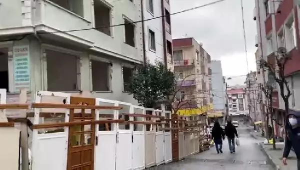 Son Dakika | Avcılar'dan sonra esenler'deki yıkılacak binalara kapılı bariyer Son Dakika | Avcılar'dan sonra esenler'deki yıkılacak binalara kapılı bariyer