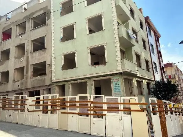 Son Dakika | Avcılar'dan sonra esenler'deki yıkılacak binalara kapılı bariyer Son Dakika | Avcılar'dan sonra esenler'deki yıkılacak binalara kapılı bariyer