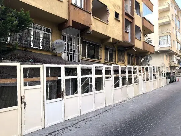Son Dakika | Avcılar'dan sonra esenler'deki yıkılacak binalara kapılı bariyer Son Dakika | Avcılar'dan sonra esenler'deki yıkılacak binalara kapılı bariyer
