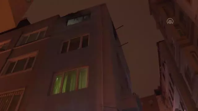 Son dakika haber | Beyoğlu'nda binada çıkan yangında 1 kişi yaralandı Son dakika haber | Beyoğlu'nda binada çıkan yangında 1 kişi yaralandı