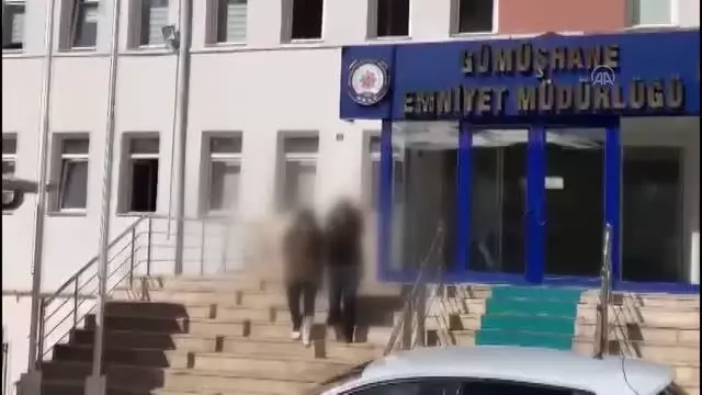 Son dakika haberleri | GÜMÜŞHANE - Uyuşturucu operasyonunda 2 kişi tutuklandı Son dakika haberleri | GÜMÜŞHANE - Uyuşturucu operasyonunda 2 kişi tutuklandı