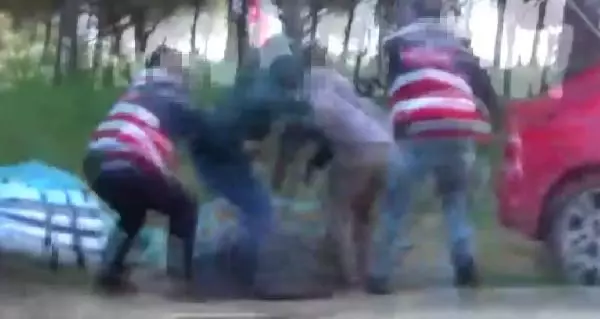 Son dakika haberi: Jandarmanın nefes kesen uyuşturucu operasyonu kamerada: 126 kilogram uyuşturucu ele geçirildi Son dakika haberi: Jandarmanın nefes kesen uyuşturucu operasyonu kamerada: 126 kilogram uyuşturucu ele geçirildi