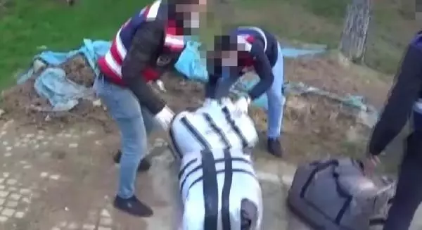 Son dakika haberi: Jandarmanın nefes kesen uyuşturucu operasyonu kamerada: 126 kilogram uyuşturucu ele geçirildi Son dakika haberi: Jandarmanın nefes kesen uyuşturucu operasyonu kamerada: 126 kilogram uyuşturucu ele geçirildi