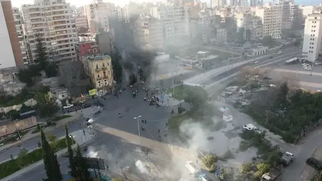 Lübnan'da son zamanlarda artan elektrik kesintileri protesto edildi Lübnan'da son zamanlarda artan elektrik kesintileri protesto edildi