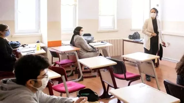 Milli Eğitim Bakanı Selçuk: Liselerde yüz yüze sınavlar illerin durumuna göre 8 Mart'tan itibaren başlayacak Milli Eğitim Bakanı Selçuk: Liselerde yüz yüze sınavlar illerin durumuna göre 8 Mart'tan itibaren başlayacak