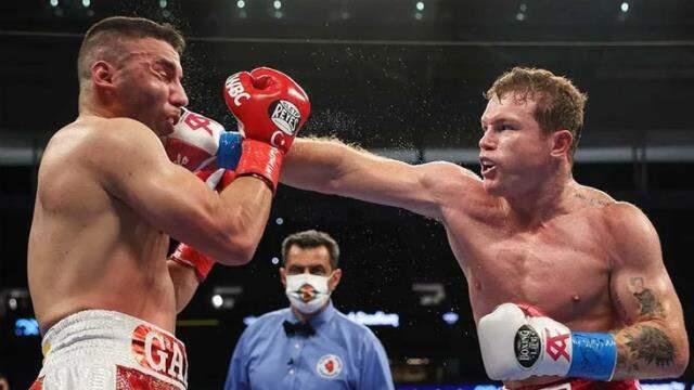 Turkish boxer Avni Yıldırım faced with Canelo Alvarez