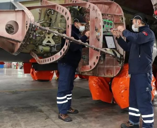 A400M nakliye uçaklarının bakım ve onarım çalışmaları İspanya ve Almanya dışında sadece Kayseri'de yapılıyor A400M nakliye uçaklarının bakım ve onarım çalışmaları İspanya ve Almanya dışında sadece Kayseri'de yapılıyor