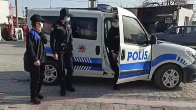 Son dakika haberi | Adana İl Emniyet Müdürü İnci'den polislik hayali kuran çocuğa 'üniforma' sürprizi Son dakika haberi | Adana İl Emniyet Müdürü İnci'den polislik hayali kuran çocuğa 'üniforma' sürprizi
