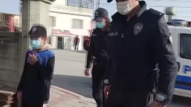 Son dakika haberi | Adana İl Emniyet Müdürü İnci'den polislik hayali kuran çocuğa 'üniforma' sürprizi Son dakika haberi | Adana İl Emniyet Müdürü İnci'den polislik hayali kuran çocuğa 'üniforma' sürprizi