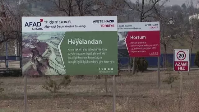 AFAD ekipleri arama kurtarma çalışmalarını 'arkeolog' hassasiyetinde yürütüyor (2) AFAD ekipleri arama kurtarma çalışmalarını 'arkeolog' hassasiyetinde yürütüyor (2)