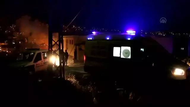 Son dakika: Alkol alıp evini ateşe veren kişi gözaltına alındı Son dakika: Alkol alıp evini ateşe veren kişi gözaltına alındı