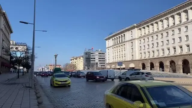 Bulgaristan'da ilkbaharın gelişi Baba Marta geleneği ile kutlanıyor