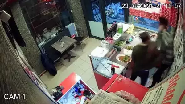 Çiğ köfte 'acılı' diye çalışana saldırıp, yumruklayan şüpheli serbest Çiğ köfte 'acılı' diye çalışana saldırıp, yumruklayan şüpheli serbest