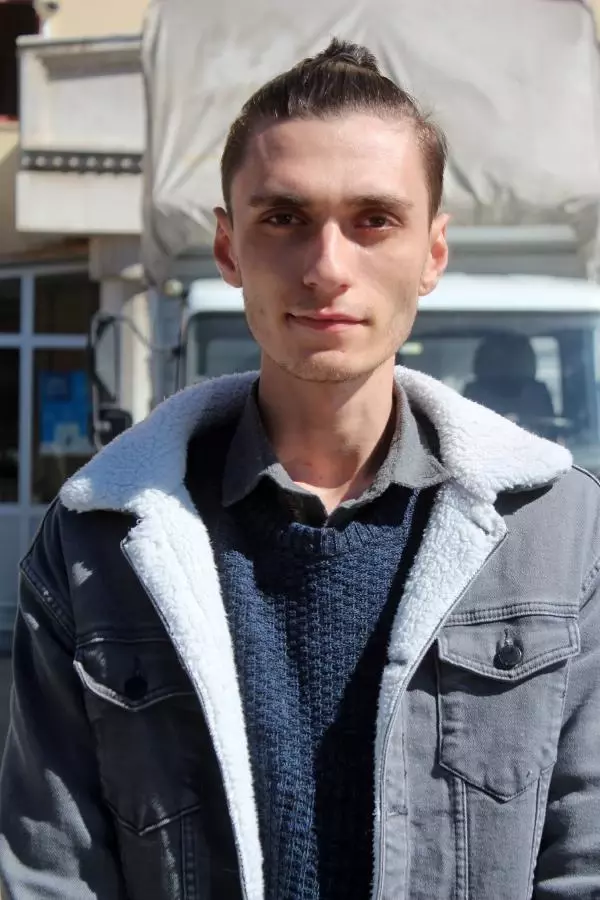 AFYONKARAHİSAR - Çiğ köfte 'acılı' olduğu gerekçesiyle darbedilen iş yeri çalışanı yaşadıklarını anlattı (2) AFYONKARAHİSAR - Çiğ köfte 'acılı' olduğu gerekçesiyle darbedilen iş yeri çalışanı yaşadıklarını anlattı (2)