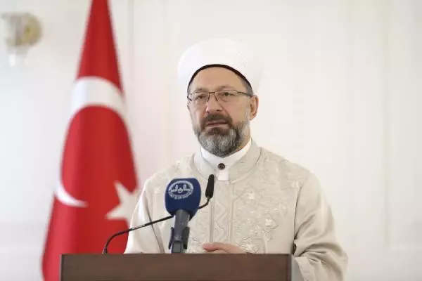 Diyanet İşleri Başkanı Erbaş: İslamofobi'ye karşı dinimizi iyi tanıtmalıyız Diyanet İşleri Başkanı Erbaş: İslamofobi'ye karşı dinimizi iyi tanıtmalıyız