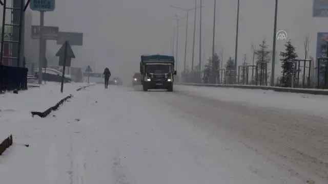 Doğu Anadolu kar yağışıyla yeniden beyaza büründü