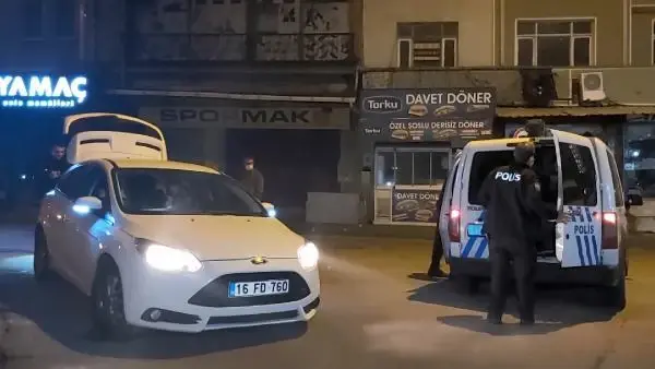 'Dur' ihtarına uymadı, patlak lastikle 2 kilometre kaçtı; Bekçileri hasım sandım 'Dur' ihtarına uymadı, patlak lastikle 2 kilometre kaçtı; Bekçileri hasım sandım