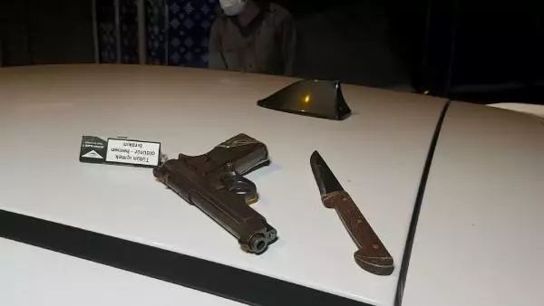 'Dur' ihtarına uymadı, patlak lastikle 2 kilometre kaçtı; Bekçileri hasım sandım 'Dur' ihtarına uymadı, patlak lastikle 2 kilometre kaçtı; Bekçileri hasım sandım