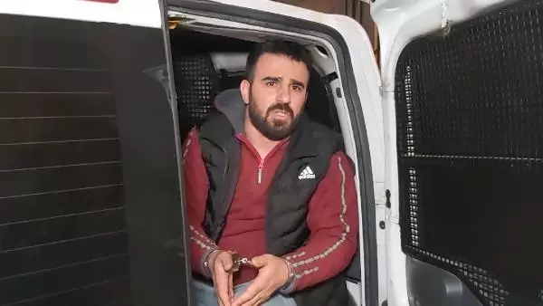 'Dur' ihtarına uymadı, patlak lastikle 2 kilometre kaçtı; Bekçileri hasım sandım 'Dur' ihtarına uymadı, patlak lastikle 2 kilometre kaçtı; Bekçileri hasım sandım