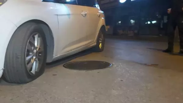 'Dur' ihtarına uymadı, patlak lastikle 2 kilometre kaçtı; Bekçileri hasım sandım 'Dur' ihtarına uymadı, patlak lastikle 2 kilometre kaçtı; Bekçileri hasım sandım