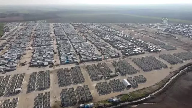 GAZİANTEP - Hayırseverlerin oluşturduğu mahalle, Azez'deki savaş mağdurlarını kara kıştan koruyacak GAZİANTEP - Hayırseverlerin oluşturduğu mahalle, Azez'deki savaş mağdurlarını kara kıştan koruyacak