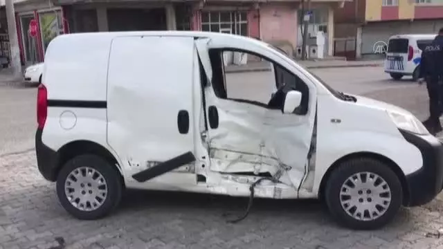 GAZİANTEP - Motosikletle hafif ticari araç çarpıştı: 1 ölü, 1 yaralı GAZİANTEP - Motosikletle hafif ticari araç çarpıştı: 1 ölü, 1 yaralı