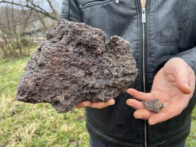 Geceyi gündüze çeviren olay sonrası meteor bulduğunu iddia eden vatandaş: 20 bin dolar edeceğini söylediler