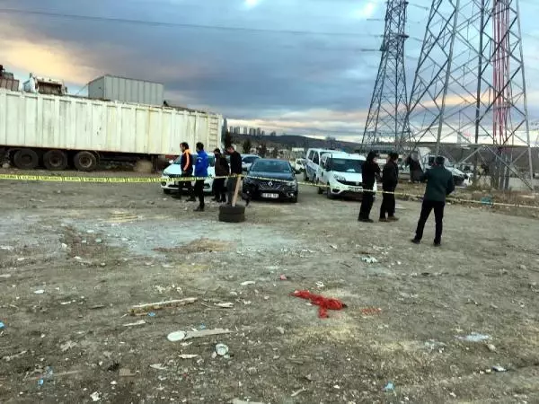 Son dakika haberi! Gölbaşı Belediyesi'nden molozlar arasında bulunan 20 köpek ölüsüyle ilgili suç duyurusu Son dakika haberi! Gölbaşı Belediyesi'nden molozlar arasında bulunan 20 köpek ölüsüyle ilgili suç duyurusu
