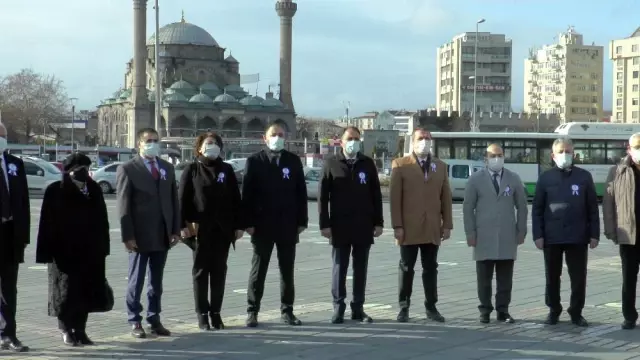 Kayseri'de 'Muhasebe Haftası' nedeni ile çelenk koyma töreni yapıldı Kayseri'de 'Muhasebe Haftası' nedeni ile çelenk koyma töreni yapıldı