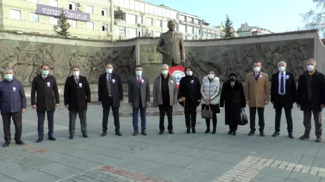Kayseri'de 'Muhasebe Haftası' nedeni ile çelenk koyma töreni yapıldı Kayseri'de 'Muhasebe Haftası' nedeni ile çelenk koyma töreni yapıldı