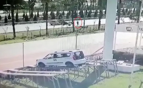 Koşarken hafif ticari aracın çarptığı kişi, triatlona hazırlanıyormuş Koşarken hafif ticari aracın çarptığı kişi, triatlona hazırlanıyormuş