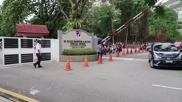 Son dakika: KUALA LUMPUR - Malezya'da ana sınıfı öğrencileri yüz yüze eğitime başladı Son dakika: KUALA LUMPUR - Malezya'da ana sınıfı öğrencileri yüz yüze eğitime başladı