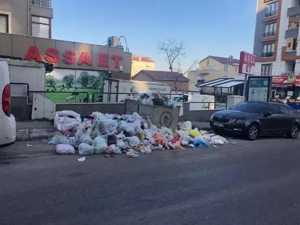 Maltepe sokakları temizlenmeye başlandı Maltepe sokakları temizlenmeye başlandı