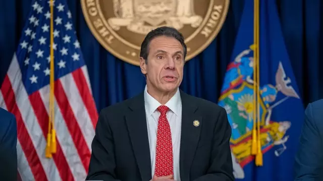 New York Valisi Andrew Cuomo, danışmanlarını taciz ettiği iddialarına karşı özür diledi New York Valisi Andrew Cuomo, danışmanlarını taciz ettiği iddialarına karşı özür diledi