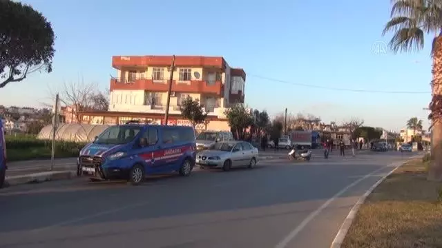 Son dakika... Psikolojik tedavi gördüğü ileri sürülen bir kişi, annesini bıçakla öldürdü Son dakika... Psikolojik tedavi gördüğü ileri sürülen bir kişi, annesini bıçakla öldürdü