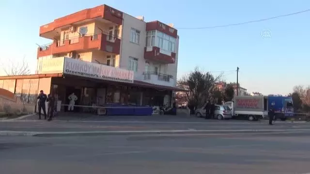 Son dakika... Psikolojik tedavi gördüğü ileri sürülen bir kişi, annesini bıçakla öldürdü Son dakika... Psikolojik tedavi gördüğü ileri sürülen bir kişi, annesini bıçakla öldürdü