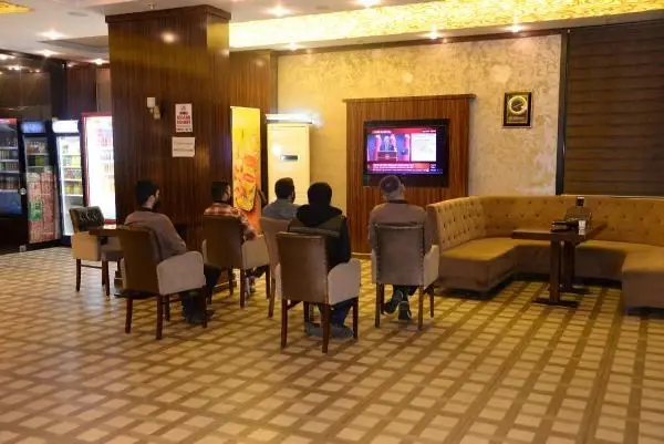 Şırnaklılar, normalleşme açıklamasını heyecanla takip etti Şırnaklılar, normalleşme açıklamasını heyecanla takip etti
