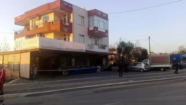 Son dakika! Şizofreni hastası, tartıştığı annesini boğazını keserek öldürdü Son dakika! Şizofreni hastası, tartıştığı annesini boğazını keserek öldürdü
