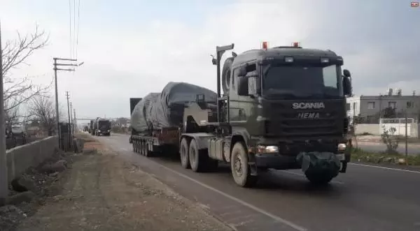 Suriye sınırına tank ve beton blok sevkiyatı Suriye sınırına tank ve beton blok sevkiyatı