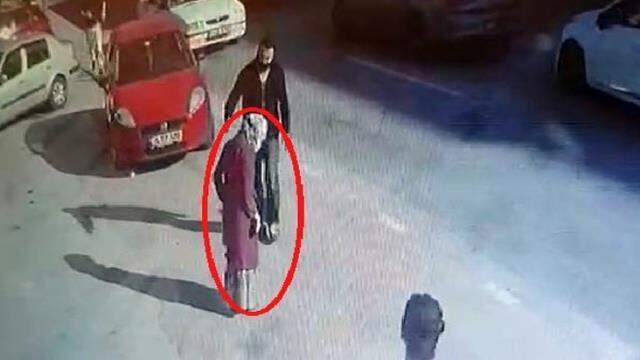 Talihsiz kadın, havaya savrulup yere çakıldı! Sonrasında olanlar yardıma koşanları bile şaşırttı
